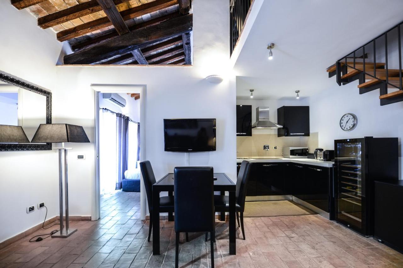 Ibernesi - Charming Apartment At The Roman Forums Exterior foto